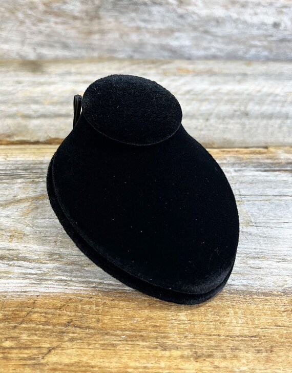 Black Value Velvet Mini Pendant Bust (DPD1231) - Etsy