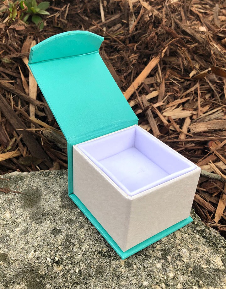 Deluxe Magnetic Teal Ring Box (each) (DBX4350) - Etsy