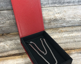 Deluxe Magnetic Necklace Box (each) Red/Black (DBX4155)