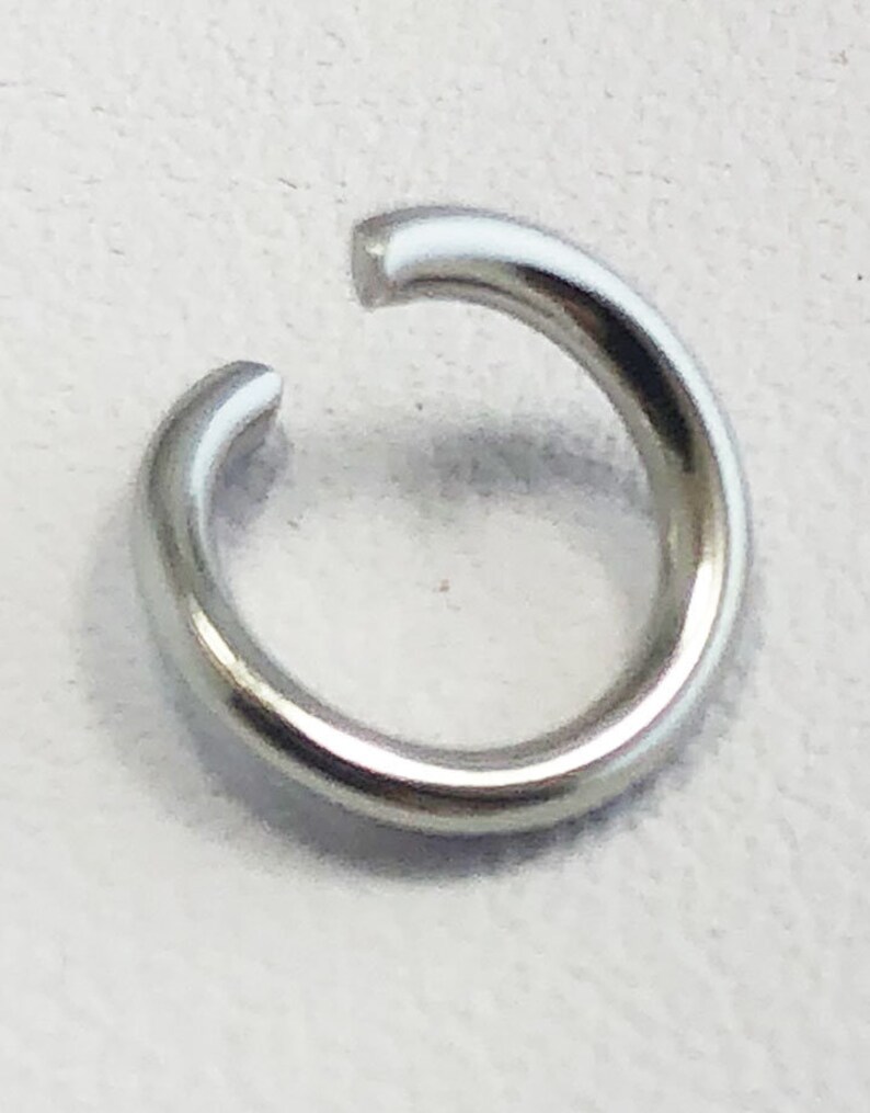 Stainless Steel Jump Ring Pre-open 16ga 8mm ID 904L-8051 Pkg of 100
