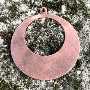 Copper Shape- Round Drop1 5/8" OD With 7/8" ID Cutout & Ring 24ga (Pkg of 6) (MSC11724)
