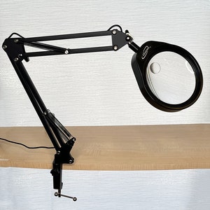 LED Lamp with 8X Magnifier (LM2750)