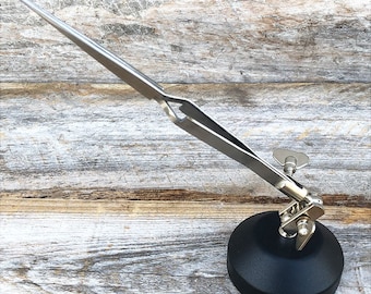 Third Hand Soldering Stand with Base and Tweezers  (54.080)