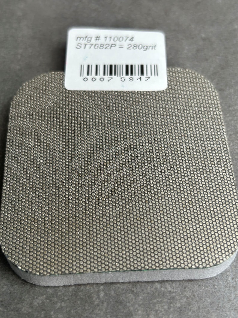 3M Diamond Flex Abrasive Pad 280grit 2.5" x 2.5" (ST7682P) image 1