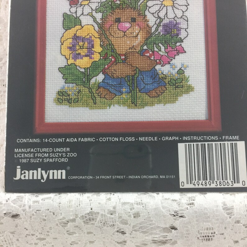 With Red Frame 14 Count Cross Stitch Kit From 1987 Suzy S Zoo Design Beautiful World Janlynn Sewing Sewing Needlecraft Pmgroup Pwr Edu Pl