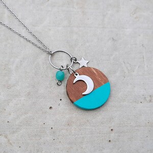 Moon and star necklace (20 colors to choose from!), With glass ball, made of Quebec birch and stainless steel!