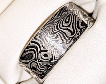 El anillo de acero inoxidable de Damasco forjado a mano Classique