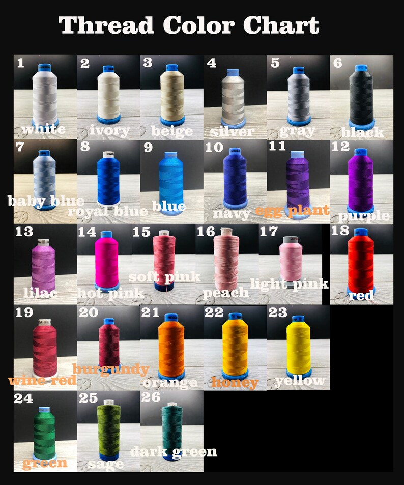 Puede incluir: Carta de colores de hilo con carretes de hilo en varios colores, numerados del 1 al 26. Los colores incluyen blanco, marfil, beige, plata, gris, negro, azul beb&eacute;, azul real, azul, azul marino, berenjena, morado, lila, rosa intenso, rosa claro, melocot&oacute;n, rosa claro, rojo, rojo vino, burdeos, naranja, miel, amarillo, verde, salvia y verde oscuro.