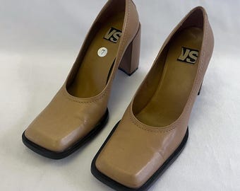 1990s VS Tan Leather Heels With Chunky Block Heel and Square Toe
