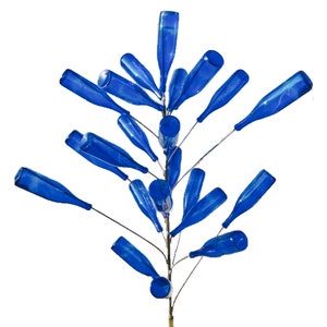 The "Unruly" Glass Bottle Tree by Cubby's!