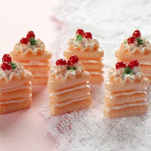 6 Pcs 3D Pink Frilly Layer Cake Cabochons - 16x16mm