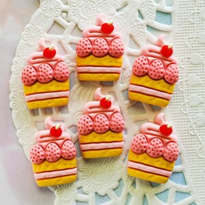Strawberry Shortcake Layered Cake Cabochons - 26x18mm