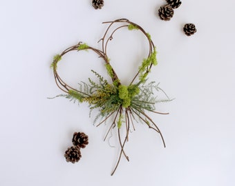 Woodland Heart Grapevine Wreath with Chartreuse Green Moss and Fern, Natural Rustic Wall Accent Decor