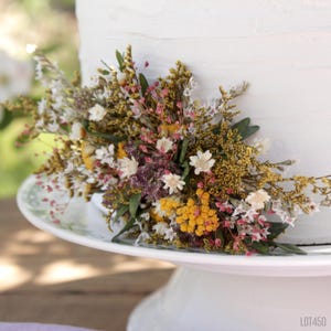 Spring Mixed Wildflower Cake Tier Pick, Dry Flowers for Cakes, Rustic Boho Cake Decorations, Floral Cake Decor, Tiered Wedding Cake Florals