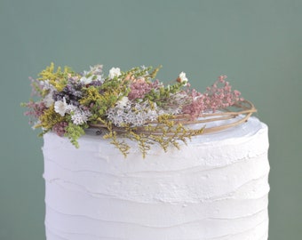 Spring Cake Topper with Mixed Wildflowers, Dry Flower Cake Top, Flowers For Cakes, Cake Wreath with Grapevines, Wedding Cake Decor