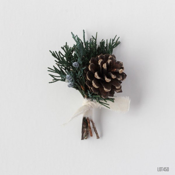 Winter Wedding Boutonniere, Christmas Wedding Flowers, Lapel Pin, Prom Boutonniere, Pine Cone with Evergreens