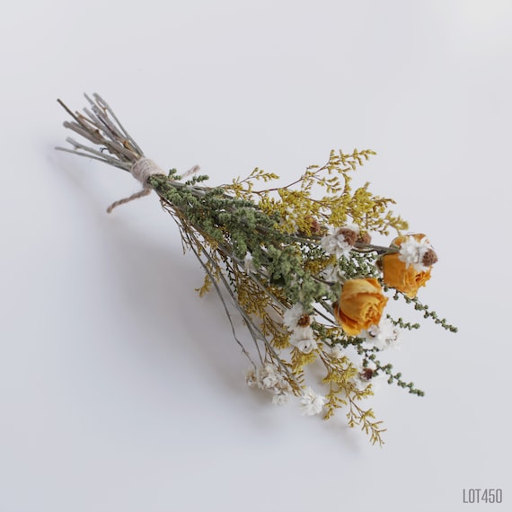 Little Mixed Bunch of Dried Wildflowers, Yellow Spring Bundle of Loose  Flowers With Roses, Small Assortment of Dried Flowers 