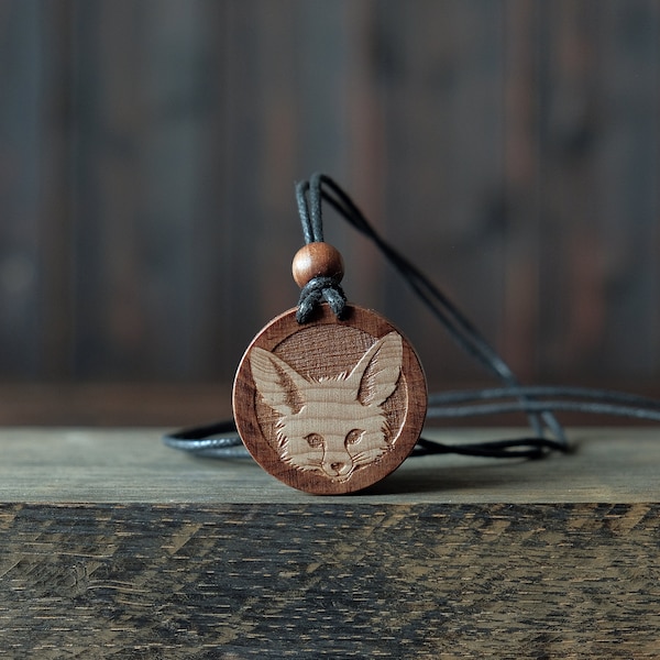 Fennec Fox Necklace/Pendant. Made from solid sycamore wood. Round shape. Brown color. Adjustable cotton cord. Text customization.