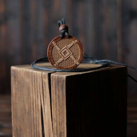St Brigid's Cross Necklace/Pendant. Made from solid sycamore wood. Round shape. Brown color. Adjustable cotton cord. Text customization.
