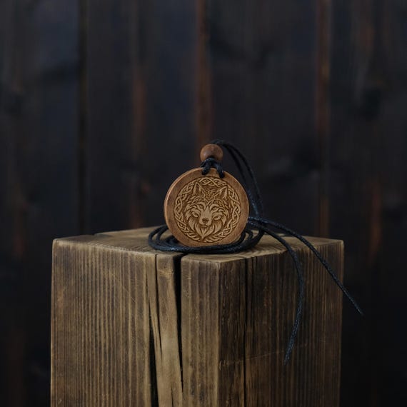 Wolf Wooden Necklace/Pendant. Made from solid sycamore wood. Round shape. Brown color. Adjustable cotton cord. Text customization.