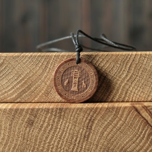 Collier égyptien Djed. Collier égyptien, fabriqué à partir de bois massif. Symbole égyptien.
