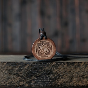 Wood Necklace-Kali Yantra Pendant, Yoga Meditation Necklace Kali Yantra Sacred Geometric Pendant Amulet. Handmade Spiritual Wooden Necklace.