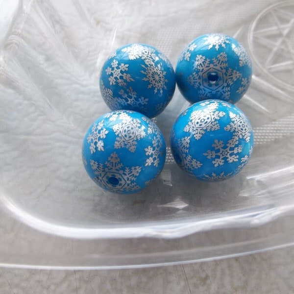 20 mm ICE BLUE With Silver SNOWFLAKES Bubblegum Beads Package of 4 Beads