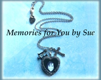 Vintage Silver Heart Glass Photo Locket,Double Sided Picture Jewelry,Wife Anniversary Gift for Her,Custom Mom Necklace,Photo Charm Keepsake