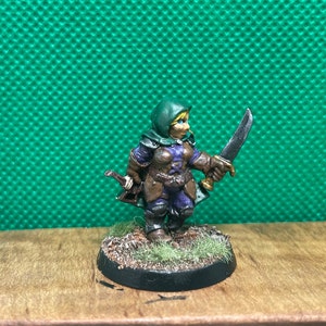 Painted Female Dwarf Thief
