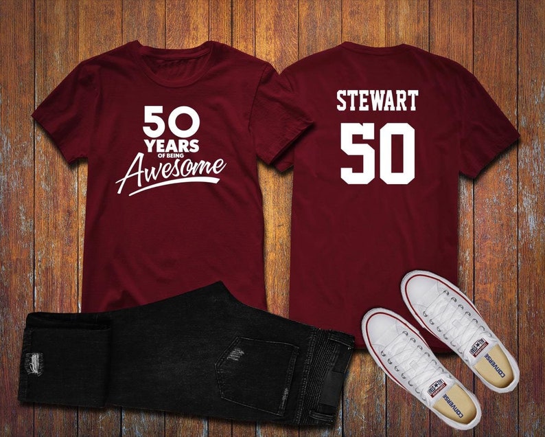 50 år av att vara fantastisk 50-årsfestskjorta, 50-års tröja, personlig födelsedag 50 år, 50-årsfest t-shirt bild 1