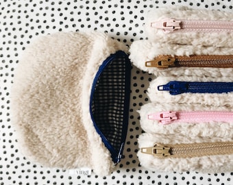 Rounded Moumoute Pouch