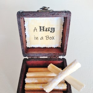 A Hug in Box: Caregiver Support Gift, Encouraging Quotes in a Keepsake Chest