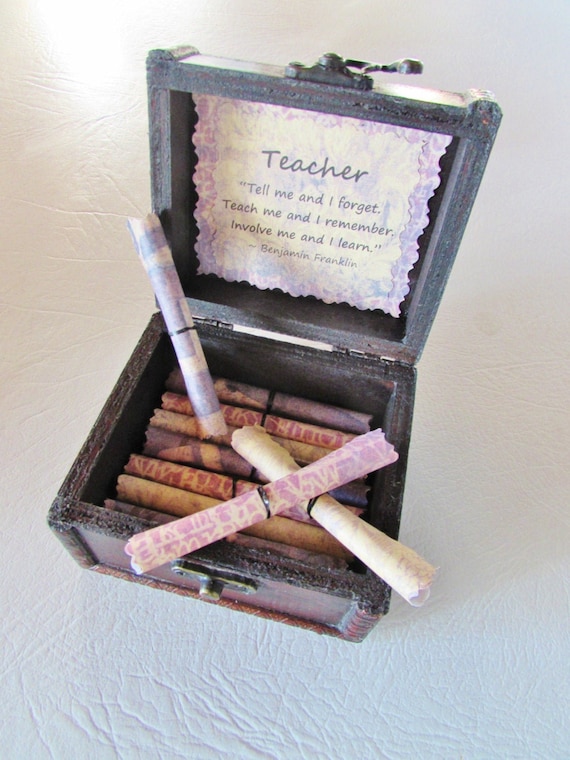 Teacher Quote Box - Teacher quotes in a cute wood box - Teacher Gift - Unique Christmas Teacher Gift - Personalized Teacher Gift