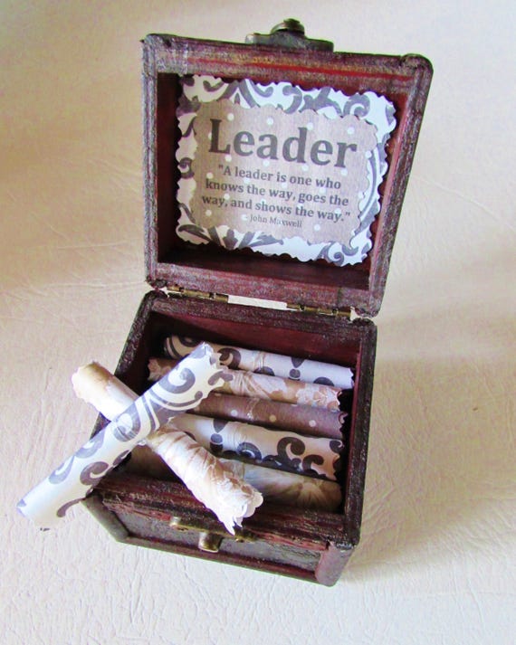 Leadership Scroll Box: Motivational Leadership Quotes in a Keepsake Wood Chest, Boss Day