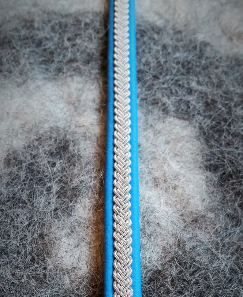 Tenntrådsarmband, Bright blue leather bracelet, Swedish craft, Sami, Lapland image 5