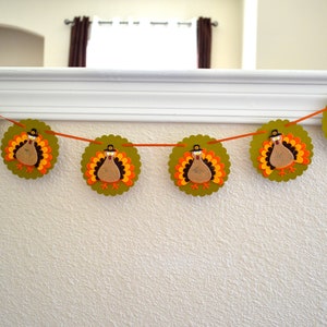 Thanksgiving Turkey Garland / Thanksgiving mantel/ Fall Decor / Thanksgiving Decor / Mantel Decor / Boho Garland / Turkey felt garland.