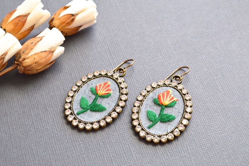 Floral embroidery design earrings, floral earrings, rhinestone earrings, floral jewelry, gift for her imagem 2