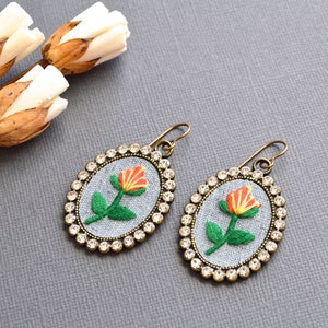 Floral embroidery design earrings, floral earrings, rhinestone earrings, floral jewelry, gift for her imagem 3