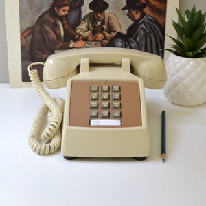 Beige push button desk phone, restored and working touch tone telephone image 4