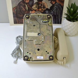 Beige push button desk phone, restored and working touch tone telephone image 6