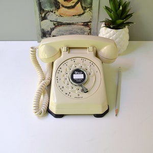 Vintage rotary phone by Stromberg Carlson, restored and working image 2