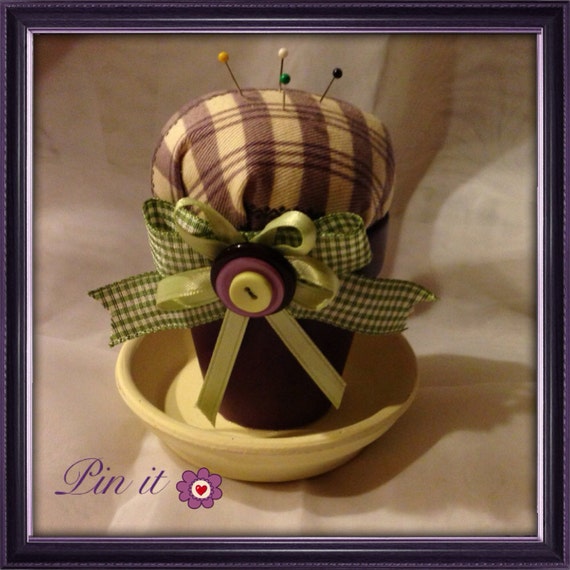 Items similar to Pin cushion on Etsy