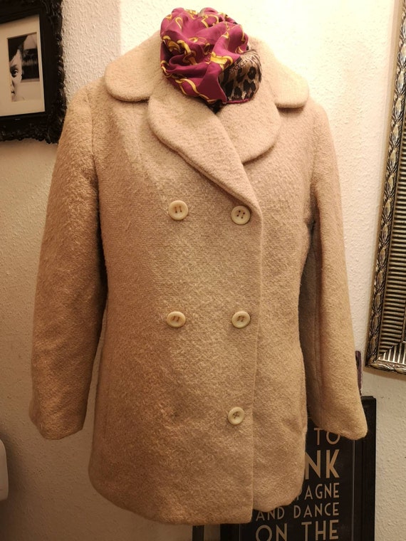 Authentic vintage 2000s Dolce and Gabbana beige 3