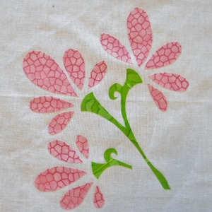 Motifs appliqués matelassés fleurs