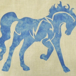 Easy Horse Quilt Applique Pattern Design image 1