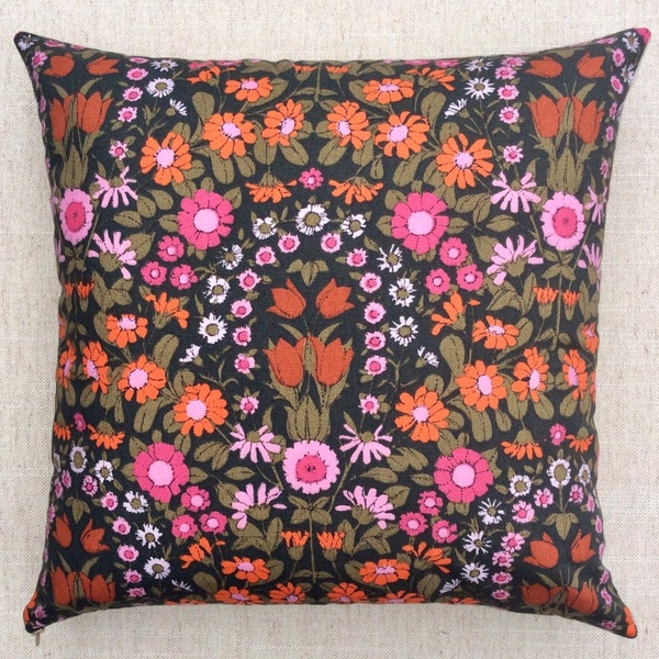 Pat Albeck "Daisy Chain" coussin en tissu vintage