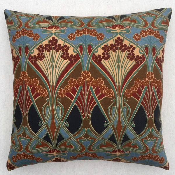 Coussin vintage en tissu Liberty of London « Ianthe »