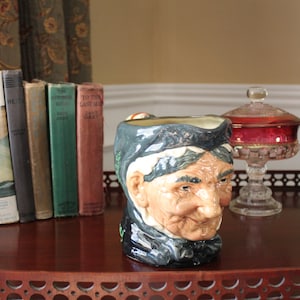 ROYAL DOULTON Vintage Large Toby Mug &quot;Granny&quot; 1940s