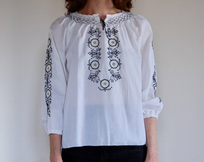 70s White Cotton Smocked Peasant Blouse Hand Embroidered Boho Chic - Etsy
