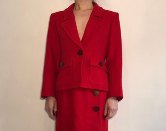Completo in lana rossa YSL Rive Gauche anni '80 con blazer e gonna con bottoni a cuore